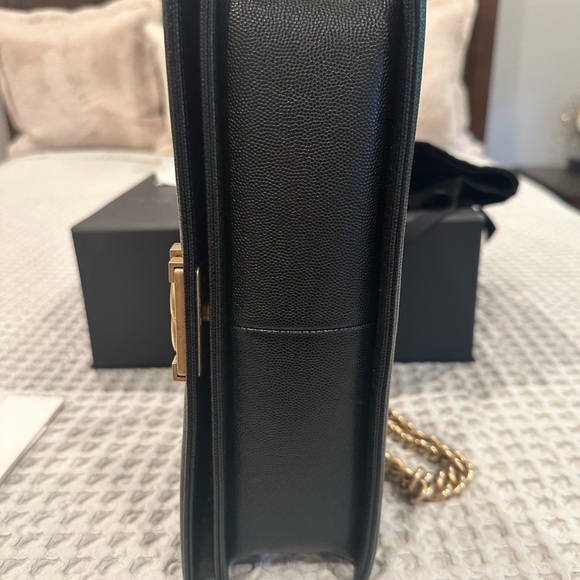 Authentic Chanel boy bag in excellent condition. - Picture 10 of 13